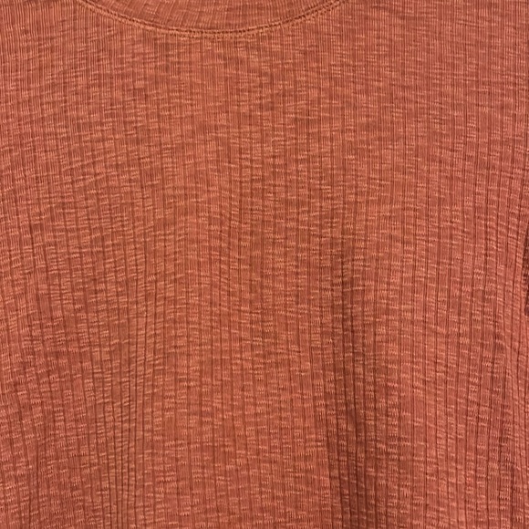 Lululemon - Picture 2 of 3